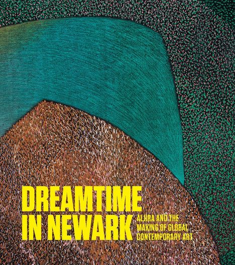 "DREAMTIME IN NEWARK" steht in gelber Schrift. Dahinter geometrische Formen in Türkis und Braun mit feinen Mustern.
