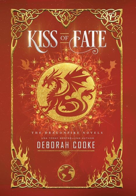 "Kiss of Fate", reich verzierte Drachen-Illustration in Gold und Rot, umgeben von keltischen Mustern.