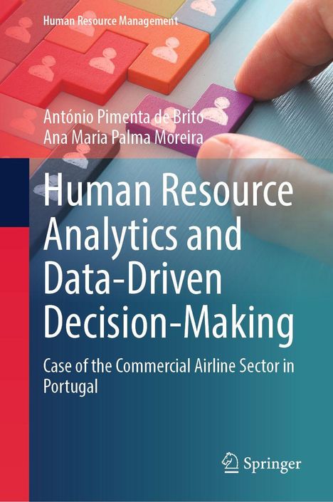 Titel: Human Resource Analytics and Data-Driven Decision-Making. Hände ordnen bunte Puzzle-Teile mit Figuren.