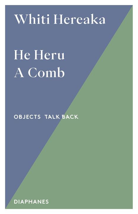 "Whiti Hereaka", "He Heru A Comb", "OBJECTS TALK BACK", "DIAPHANES". Zweifarbiges Design, dreieckig geteilt.