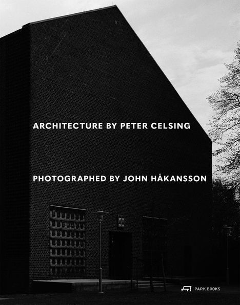 ARCHITECTURE BY PETER CELSING, PHOTOGRAPHED BY JOHN HÅKANSSON. Ziegelgebäude mit spitzem Dach, Baum rechts.