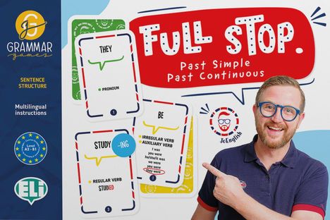 "FULL STOP. Past Simple Past Continuous" auf rotem Hintergrund. Daneben ein Mann, der lächelt und auf Textkarten zeigt.