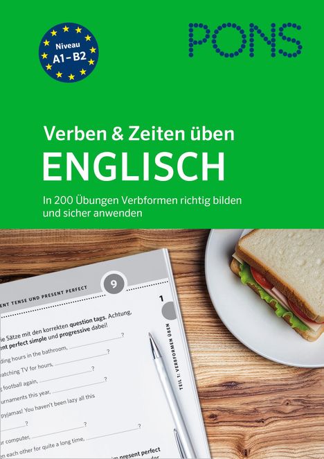 Titel: "Verben & Zeiten üben ENGLISCH". Darunter ein Heft, Stift und Sandwich auf Holzplatte.