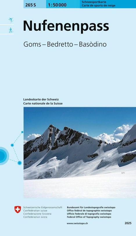 "Nufenengpass, Goms–Bedretto–Basòdino. Schneesportkarte, Schweiz. Foto von schneebedeckten Bergen unter blauem Himmel."