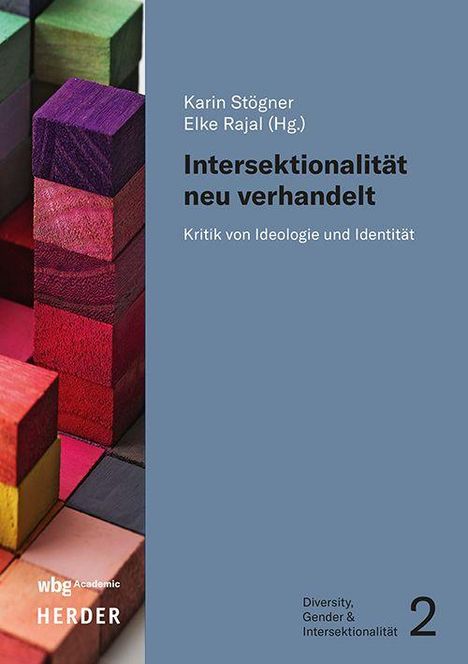 Karin Stögner, Elke Rajal (Hg.): Intersektionalität neu verhandelt. Bunte Holzblöcke links, blauer Hintergrund rechts.