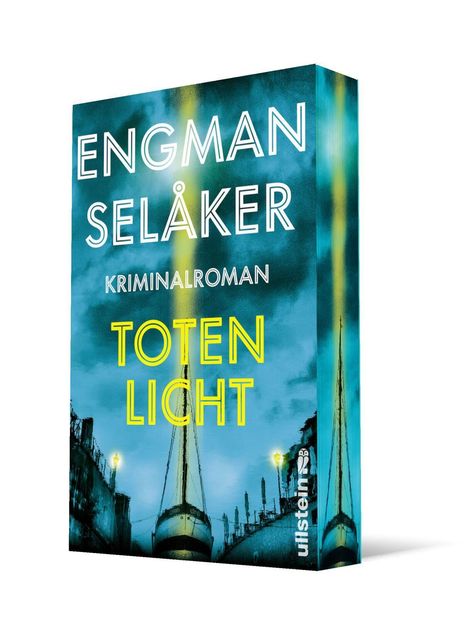Text: "Engman Selåker Kriminalroman Totenlicht".  
Ein Boot in einem nebligen Kanal, düstere Atmosphäre.