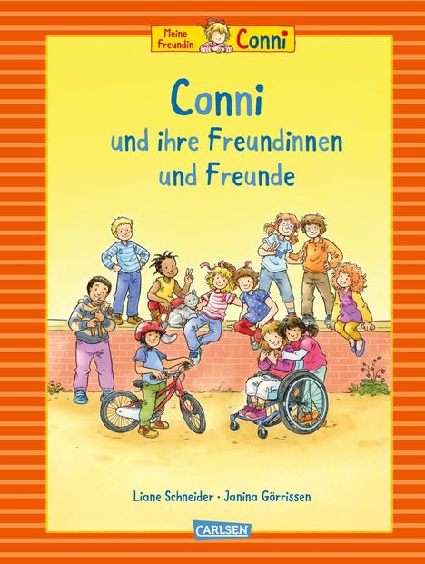 Conni und ihre Freundinnen und Freunde. Kinder spielen fröhlich zusammen. Eine sitzt im Rollstuhl, andere stehen oder knien.