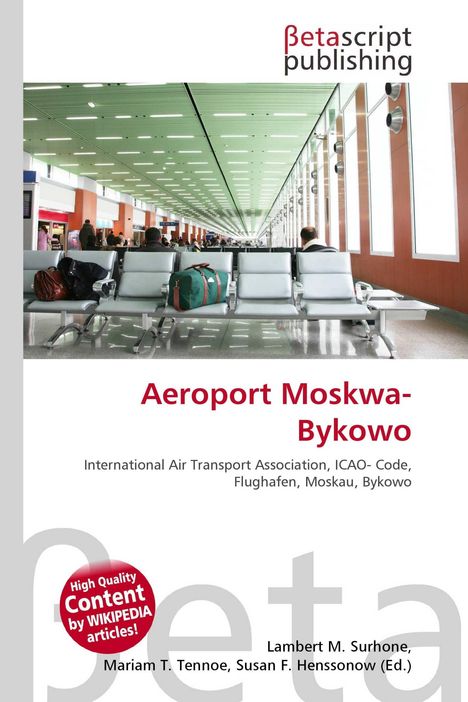 "Aeroport Moskwa-Bykowo" ist in roter Schrift zu sehen. Wartende Passagiere mit Gepäck in einem modernen Flughafenterminal.