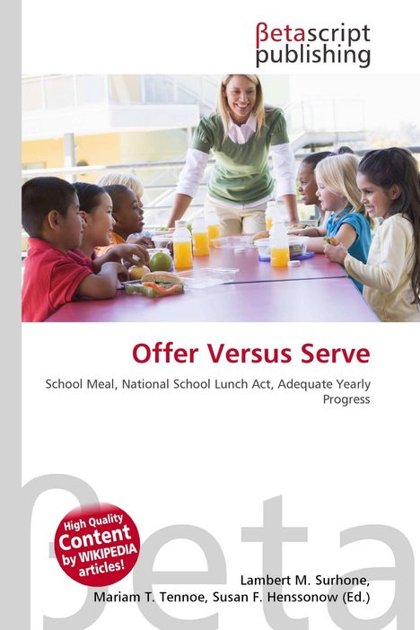 „Offer Versus Serve“ – Kinder mit Tabletts voller Essen, betreut von einer lächelnden Frau.