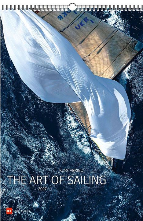 „THE ART OF SAILING 2027“ von Kurt Arrigo. Oben ein Segelboot mit vollem weißen Segel auf tiefblauem Meer.