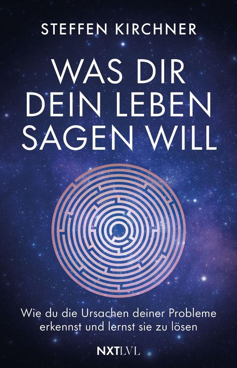 "Was dir dein Leben sagen will" steht auf einem blauen, sternengleichen Hintergrund mit einem Labyrinth darunter.