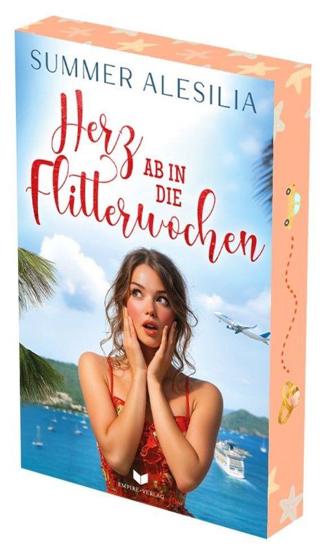 "Herz ab in die Flitterwochen" - Summer Alesilia. Frau in rotem Kleid, überrascht, mit Schiff und Flugzeug im Hintergrund.