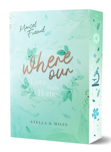 "Where our Love finds Home" und "Stella & Miles" in kursiver und serifenloser Schrift. Grüntöne mit Blättern und Blumen.