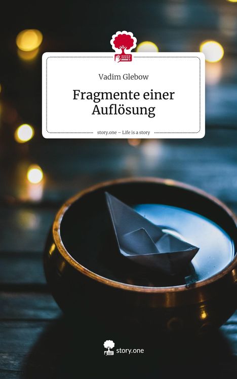 "Fragment einer Auflösung" von Vadim Glebow. Im Zentrum ein Papierschiff in einer Schale, umgeben von Lichtern.