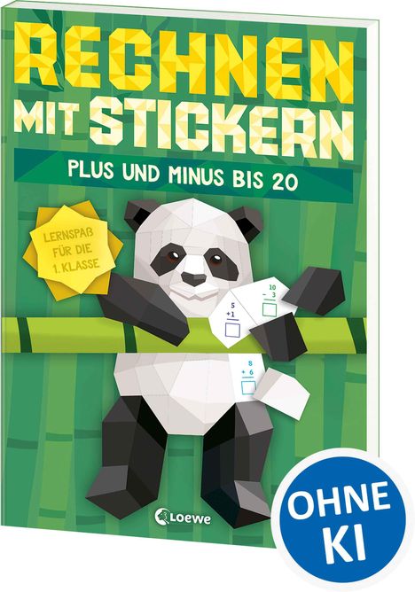 Text: "RECHNEN MIT STICKERN", "PLUS UND MINUS BIS 20", "Lernspaß für die 1. Klasse", "OHNE KI". Illustration eines Pandas mit Rechenaufgaben.