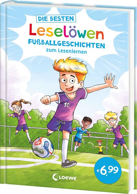 "Die besten Leselöwen Fußballgeschichten zum Lesenlernen" steht oben. Kinder spielen Fußball auf einem Feld.