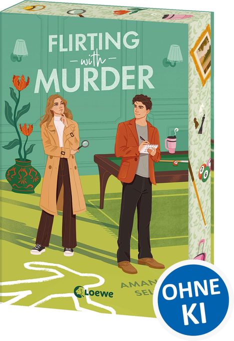 "Flirting with Murder" und "OHNE KI" sind zu lesen. Zwei Personen in Detektivkleidung vor grünem Hintergrund.