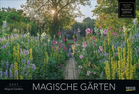 „Magische Gärten 2027“. Blühender Gartenweg, strahlende Sonne durch Bäume, bunte Blumen, steinerner Bogen im Hintergrund.