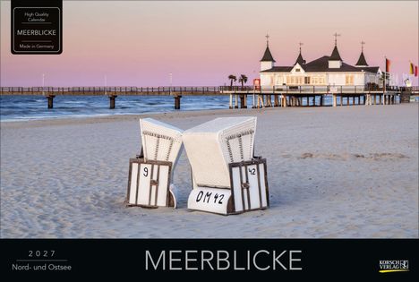 Kalender "MEERBLICKE", 2027, Nord- und Ostsee, Strandkörbe am Strand, Pier und Gebäude im Hintergrund bei Sonnenuntergang.