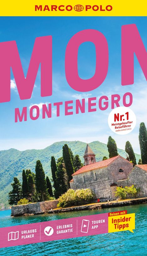 "Montenegro" in großen rosa Buchstaben, darunter eine idyllische Küstenszene mit einem historischen Gebäude und Zypressen.