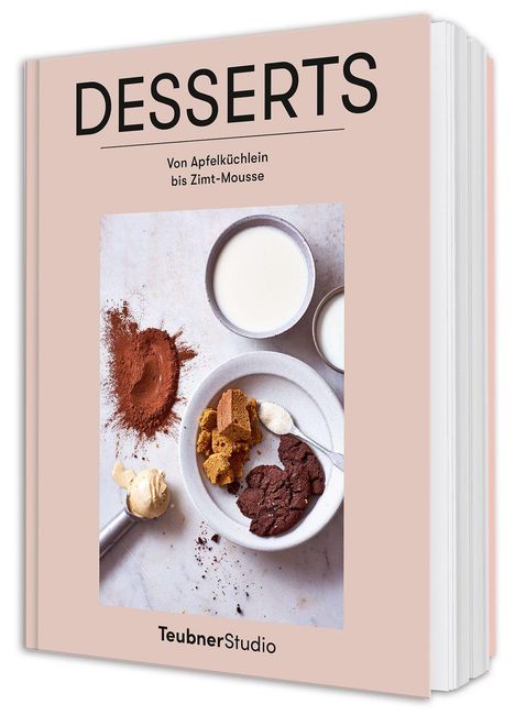 "DESSERTS: Von Apfelküchlein bis Zimt-Mousse. TeubnerStudio. Ein offenes Buch zeigt Zutaten wie Kakao und Kekse."