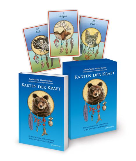 Drei Karten mit Tieren: Eule, Wapiti, Fuchs. Zwei blaue Bücher "Karten der Kraft" mit einem Bärenmotiv.