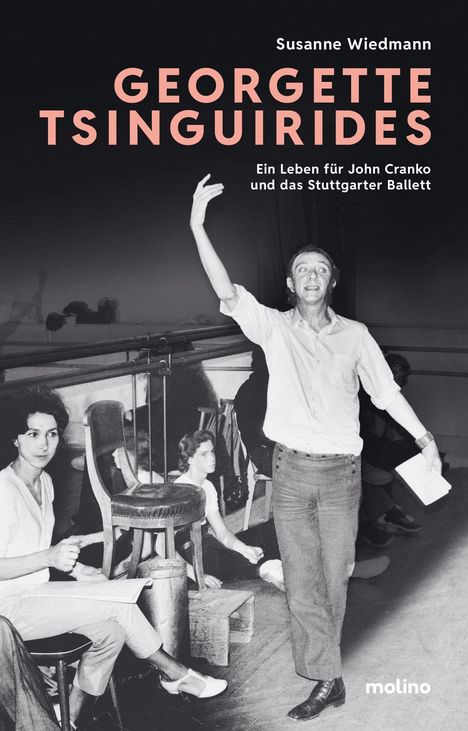 Text: "Susanne Wiedmann, Georgette Tsinguirides, Ein Leben für John Cranko und das Stuttgarter Ballett". Schwarzweißfoto.