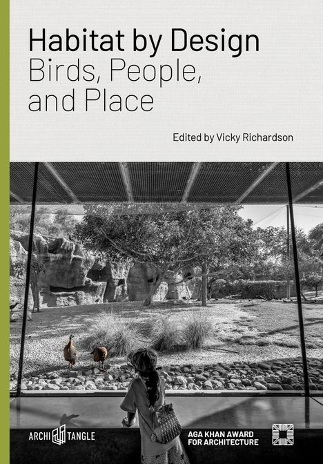„Habitat by Design: Birds, People, and Place“, bearbeitet von Vicky Richardson. Kind betrachtet Vögel in naturnaher Umgebung.