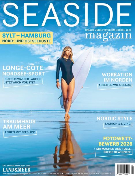 Titel: SEASIDE magazin. Themen: Sylt - Hamburg, Longe-Côte, Workation, Traumhaus am Meer, Nordic Style, Fotowettbewerb 2026. Frau mit Surfbrett am Meer.