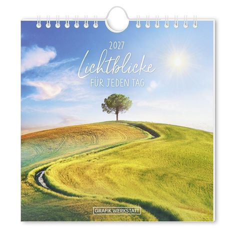 2027 Lichtblicke für jeden Tag. Ein einzelner Baum auf einem sonnigen Hügel unter blauem Himmel.