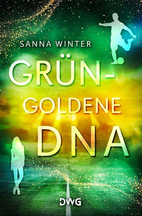 „Grün-Goldene DNA“ von Sanna Winter. Ein Fußballer schießt dynamisch. Silhouette einer Frau unten links.