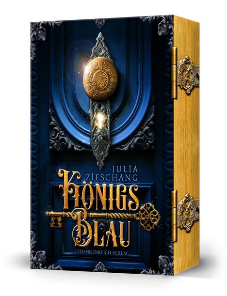 Text: "Julia Zieschang, Königsblau, Gedankenreich Verlag". 
Blaue Tür mit verziertem goldenen Türknauf und antikem Schlüssel.