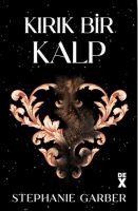 "KIRIK BİR KALP", darunter "STEPHANIE GARBER". Im Zentrum ein kunstvoll verziertes Herzmotiv auf dunklem Hintergrund.