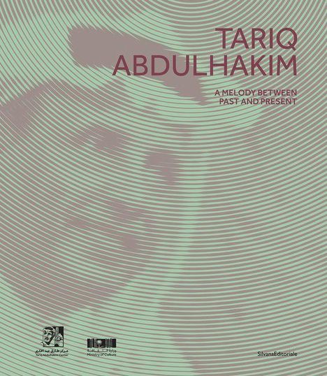 TARIQ ABDULHAKIM, A MELODY BETWEEN PAST AND PRESENT, wellenförmige Linien; Hauptfarbe: Grün; Logos am unteren Rand.