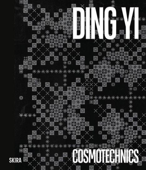 DING YI, COSMOTECHNICS; geometrisches Muster aus kleinen Quadraten und Kreuzen auf schwarzem Hintergrund.