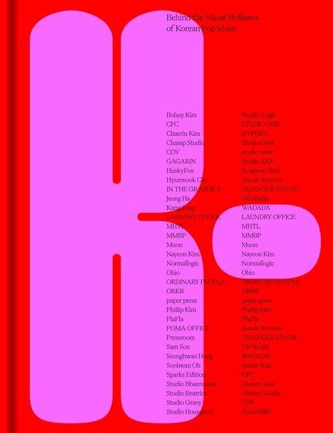 "Behind the Visual Brilliance of Korean Pop Music." Große pinke Buchstaben "h" und "o" auf rotem Hintergrund mit Namen in Schwarz.