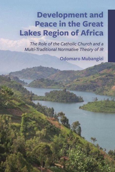 "Development and Peace in the Great Lakes Region of Africa" von Odomaro Mubangizi. Landschaft mit See und Hügeln.