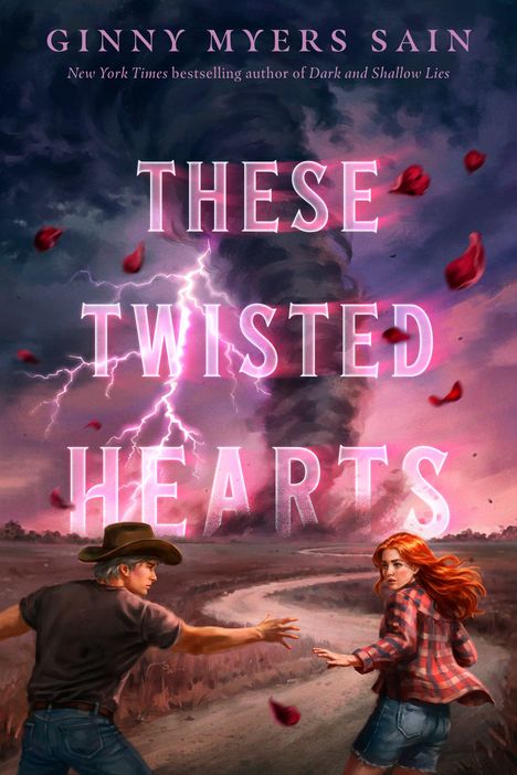 Text: "These Twisted Hearts" von Ginny Myers Sain. Dunkle Wolken, Blitz, fliegende Blätter, Mann und Frau auf einem Weg.