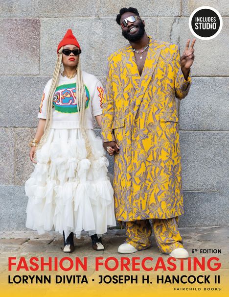 „INCLUDES STUDIO“, „FASHION FORECASTING“, „Lorynn Divita, Joseph H. Hancock II“. Zwei modisch gekleidete Personen.
