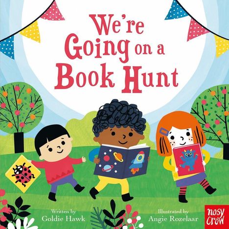 „We’re Going on a Book Hunt“. Drei Kinder lesen Bücher in einem bunten Park mit Dekoration und Bäumen.