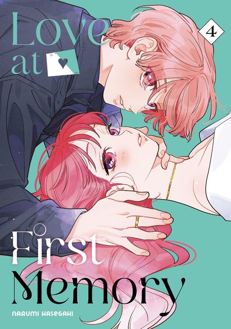 Text: "Love at First Memory", "NARUMI HASEGAKI". Zwei Personen mit rosa Haaren blicken einander an. Illustrationsstil.
