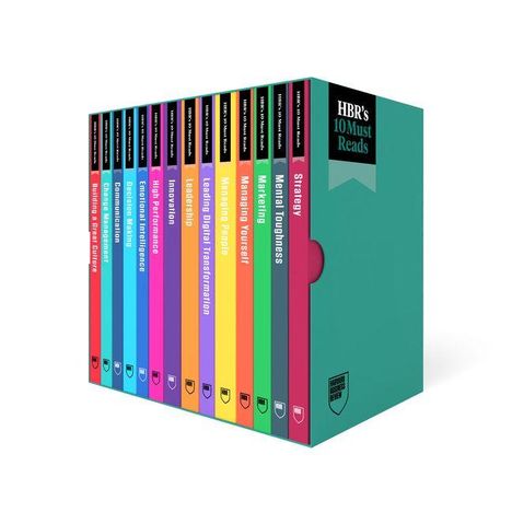 Bücher in einer Box, Titel: "HBR's 10 Must Reads". Themen: Strategie, Innovationsführung. Bunt gestaltete Buchrücken.