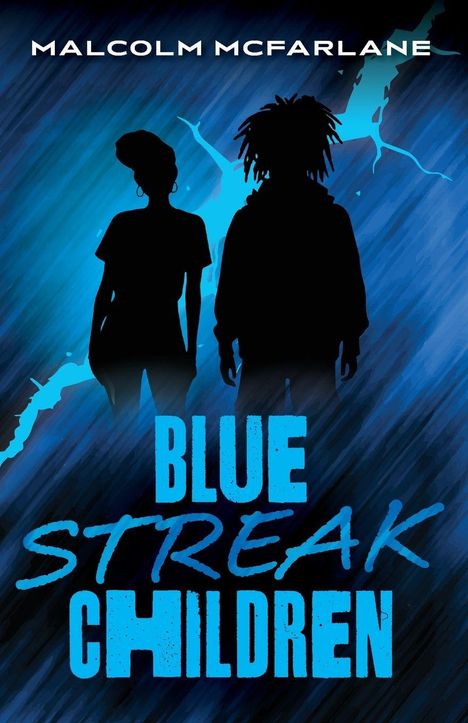 "Blue Streak Children": Zwei schwarze Silhouetten vor einem blauen, blitzartigen Hintergrund.
