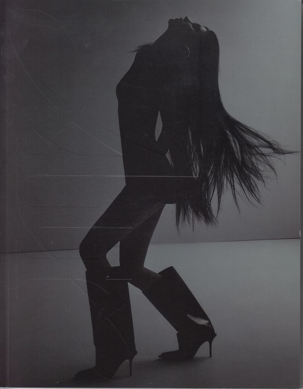 YEJI: Air (Photobook A Ver.) (Limited Edition) (1 CD und 1 Buch)