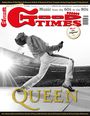 Logo "Good Times", Schriftzug "QUEEN", schwarze-weiße Bühne, Sänger singt ins Mikrofon.