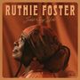 Oben steht "RUTHIE FOSTER", darunter "Just Say Yes". Eine Frau im Profil trägt ein gemustertes Tuch und große Ohrringe.