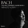 "BACH, THE WELL-TEMPERED CLAVIER BOOK I, MINSOO SOHN." Ein nachdenklicher Mann in Schwarz-Weiß, Hand am Kinn.