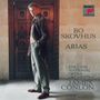 "BO SKOVHUS ARIAS; ENGLISH NATIONAL OPERA ORCHESTRA; JAMES CONLON." Ein Mann lehnt an einer Holztür. Sony Classical Logo.