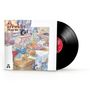 "Al Stewart, Year of the Cat" auf Schallplatte. Illustration eines chaotischen Tisches mit verschiedenen Gegenständen.