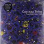 Text: "Cocteau Twins Four-Calendar Café" auf blauem Hintergrund mit bunten, abstrakten Objekten.